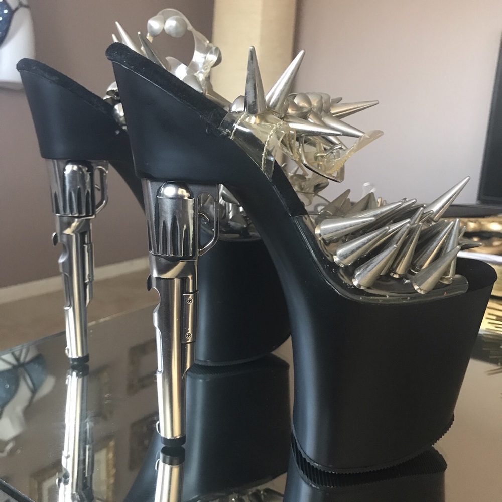 Spike platform heels - Picture 3 of 11